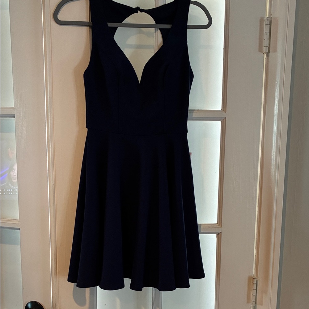 Elegant Navy Blue Sleeveless Dress